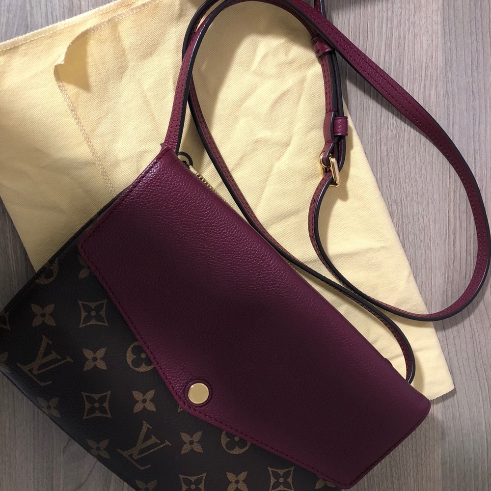 Louis Vuitton Twinset Monogram Aurore Bag - Picture 3 of 9